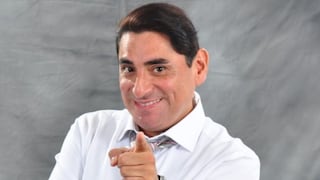 Carlos Álvarez comparte su reciente faceta política en su espectáculo “Yo fui candidato”