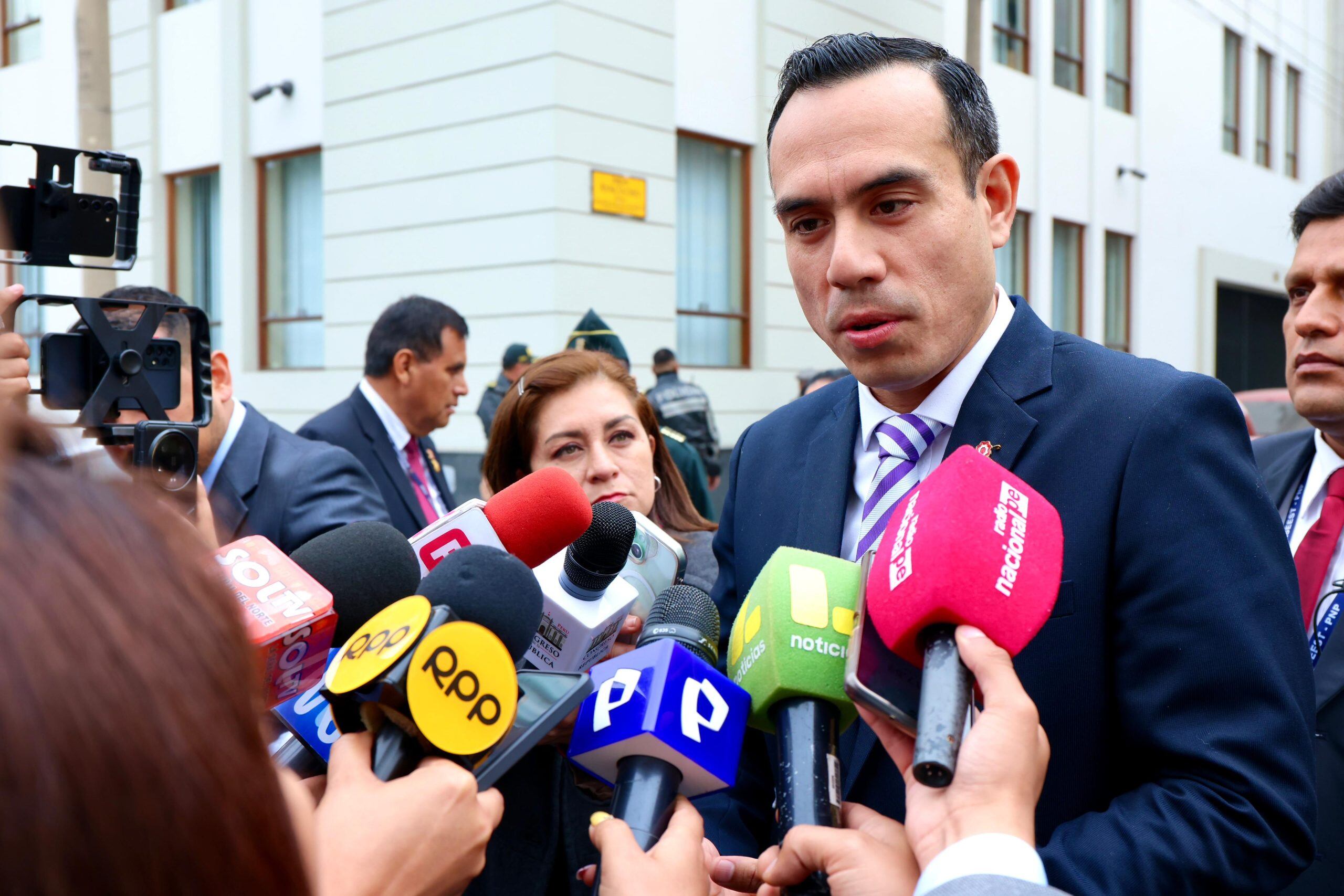 Presidente del Congreso, José Jerí, se pronunció sobre el caso de la legisladora María Acuña. (Foto: Congreso)