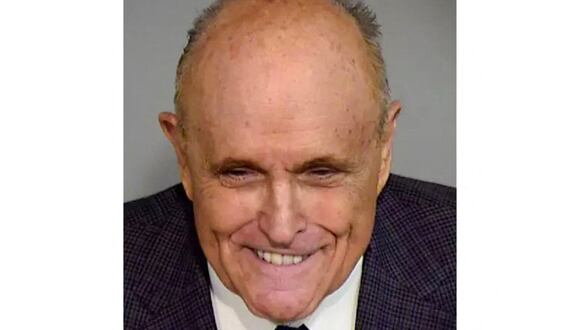 Rudy Giuliani, exabogado del expresidente Donald Trump, el 10 de junio de 2024. (Foto de Oficina del Sheriff del condado de Maricopa / AFP)