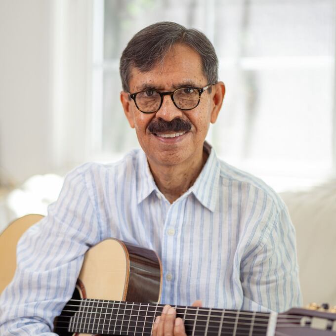 Es peruano, su música honra al Perú y está nominado al Grammy, pero pocos peruanos lo conocen: esta es la historia de Ciro Hurtado