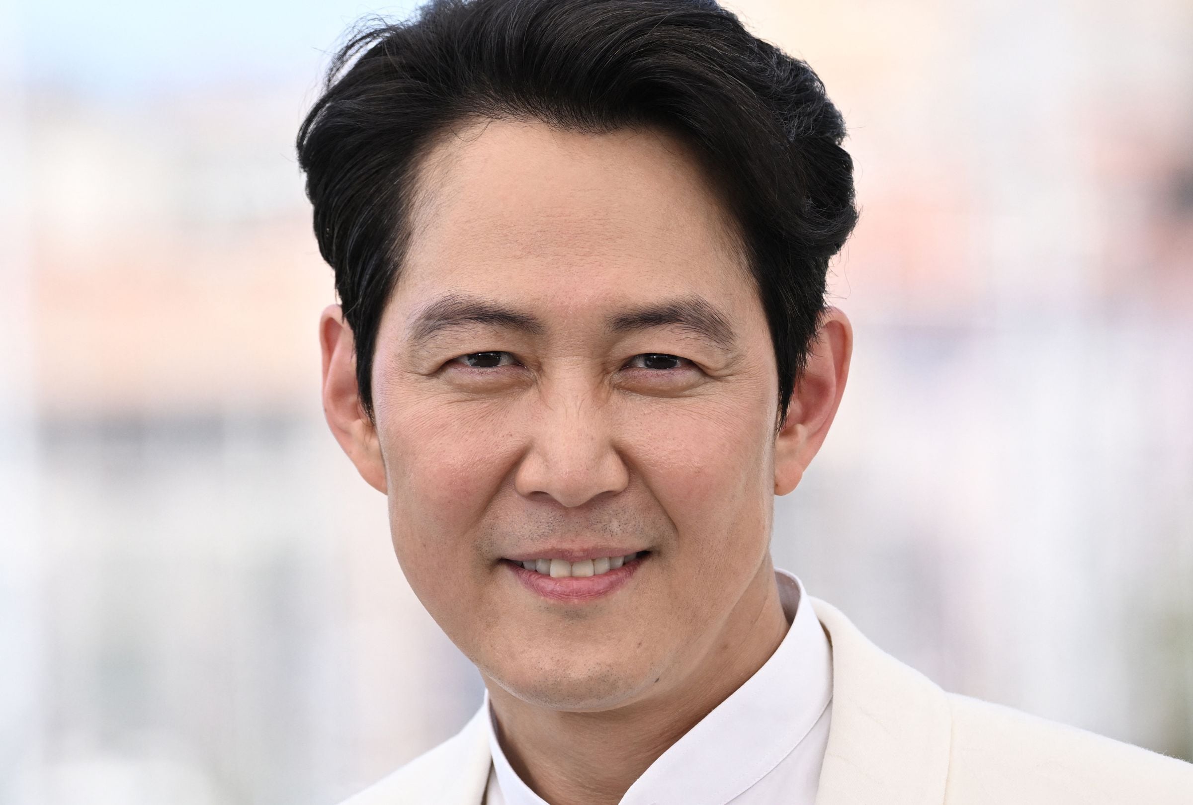 Lee Jung-jae se hizo famoso a nivel mundial por protagonizar la serie "El juego del calamar" (Foto: AFP)