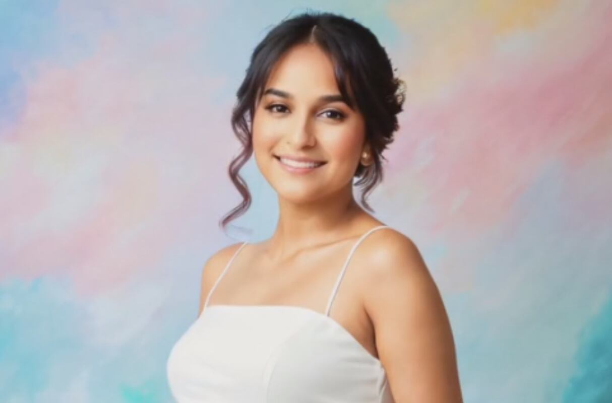 Daniela Darcourt se conmovió al ver como luciría si estuviera embarazada. (Foto: Captura de TikTok)