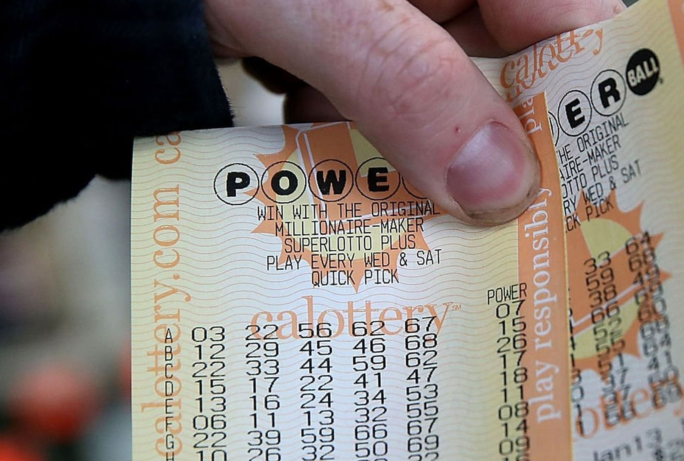 Los premios varían, con botes que alcanzan cifras multimillonarias. Existe la opción "Power Play" para multiplicar premios secundarios. (Foto: Justin Sullivan / Getty Images)