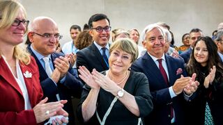 Bachelet, luego de votar en Ginebra: “Nuestro destino está en las manos de todos”