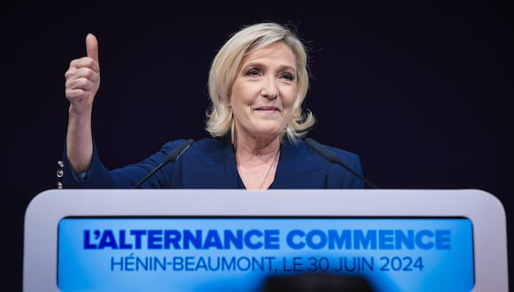 La candidata por el partido Agrupación Nacional Marine Le Pen logró una victoria histórica en la primera vuelta de las elecciones francesas, ante la que el presidente Emmanuel Macron y numerosos líderes de la izquierda. EFE/ Cuenta Oficial Marine Le Pen En X