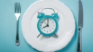 Las sorprendentes maneras en que las horas a las que comes afectan a tu peso y tu salud