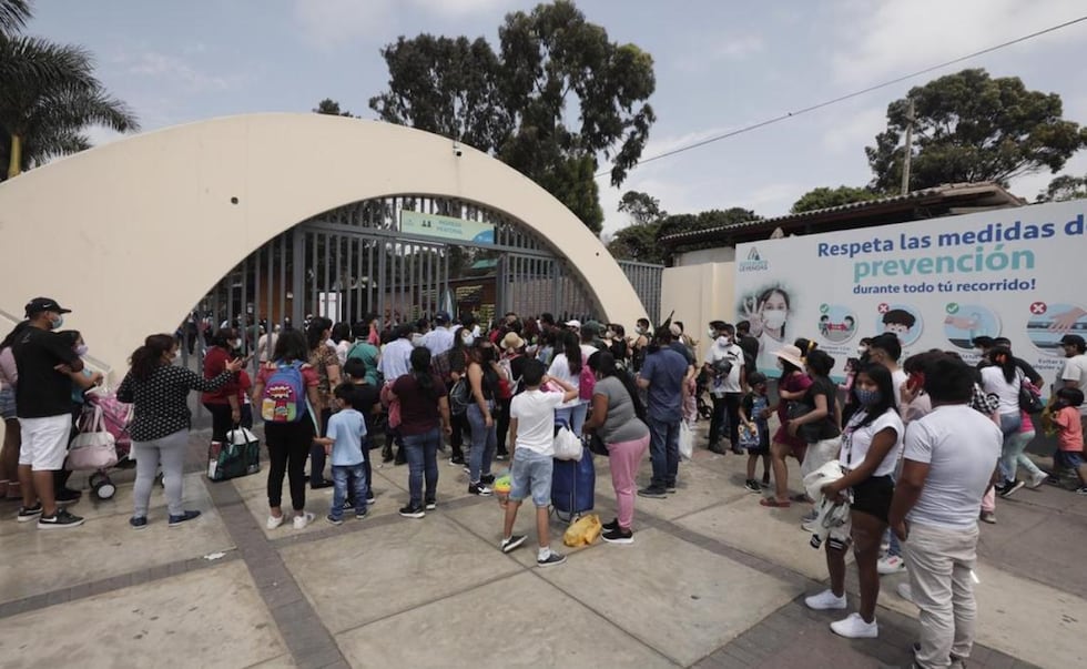 Los efectivos acordonaron el área y no permitieron el ingreso mientras comenzaban las investigaciones.
