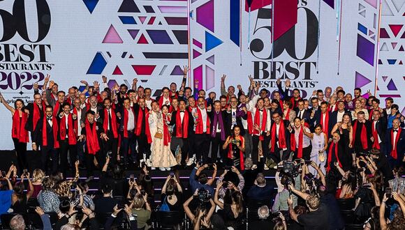 Foto grupal de los elegidos en The World's 50 Best 2022.