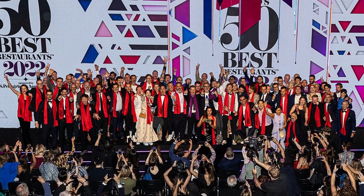 Foto grupal de los elegidos en The World's 50 Best 2022.
