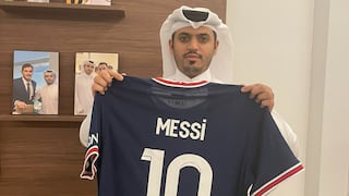 Empresario qatarí relacionado al PSG, mostró camiseta de Lionel Messi con la número 10