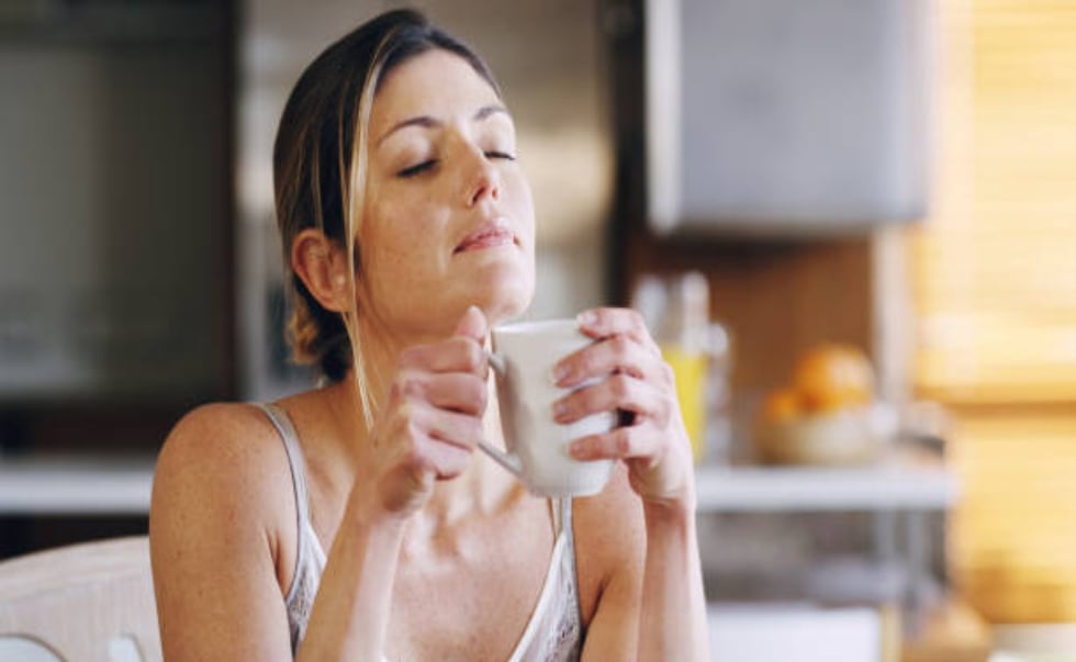 ¡Lo dice un cardiólogo! Este es el gran beneficio que tiene tomar café por las mañanas: el momento sí importa. (Fuente: iStock)