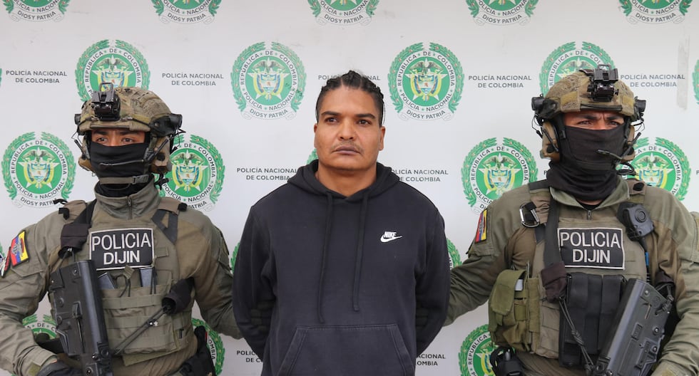 Larry Amaury Álvarez Núñez, alias Larry Changa, tras ser detenido en Colombia. Es uno de los tres fundadores de la banda criminal venezolana Tren de Aragua. (Foto: EFE).