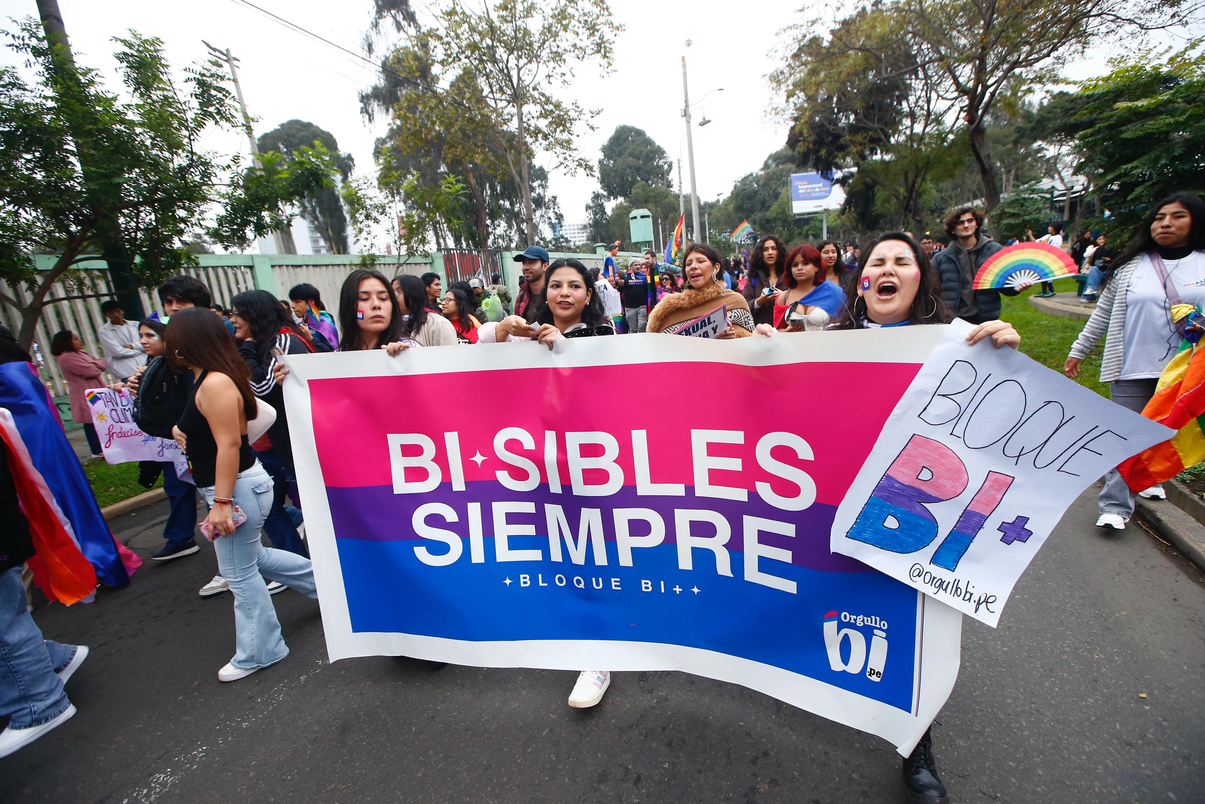 La Marcha del Orgullo comenzó en la av. La Peruanidad y recorrió las avenidas Salaverry, San Felipe, Garzón y 28 de Julio, para luego volver a ingresar a Peruanidad. Foto: Fernando Sangama / @photo.gec