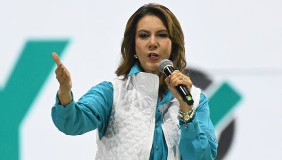 La candidata presidencial guatemalteca por la coalición Valor Unionista, habla durante su mitin de clausura de campaña en la Ciudad de Guatemala el 22 de junio de 2023. (Foto de Johan ORDONEZ / AFP)