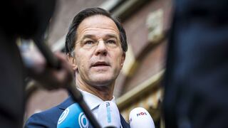Primer ministro holandés condena disturbios por medidas contra el coronavirus