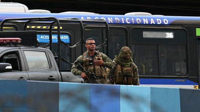 Brasil: se entrega delincuente armado que secuestró a 17 pasajeros en autobús en Río de Janeiro