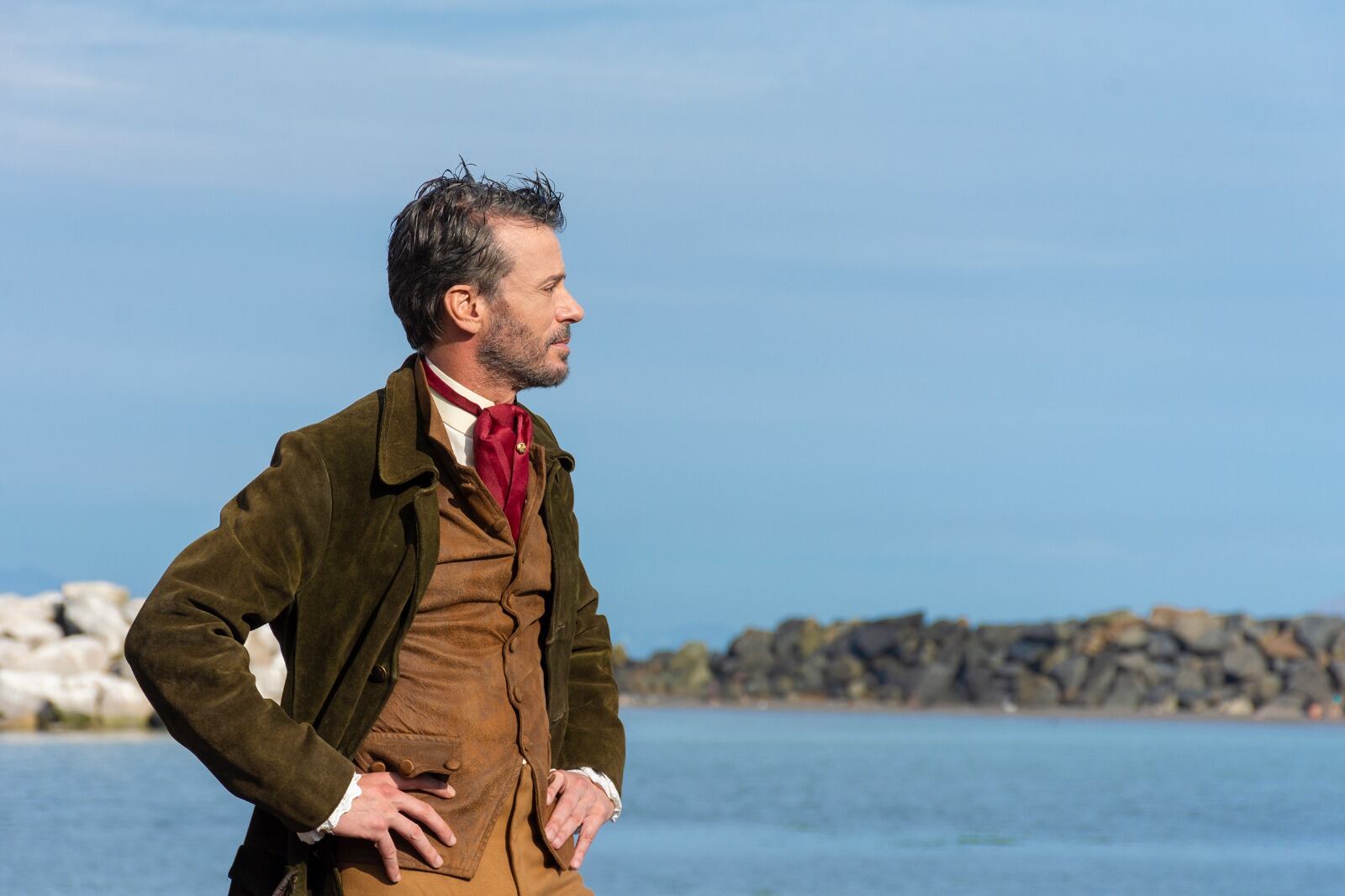 Cada 5 de agosto, el recuerdo de Diego Bertie se renueva. A tres años de su muerte, su legado artístico continúa vivo en escenarios, pantallas y corazones peruanos. (Foto: Difusión)