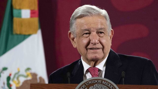 La aprobación de AMLO sube al 60 % a un mes de las elecciones en México