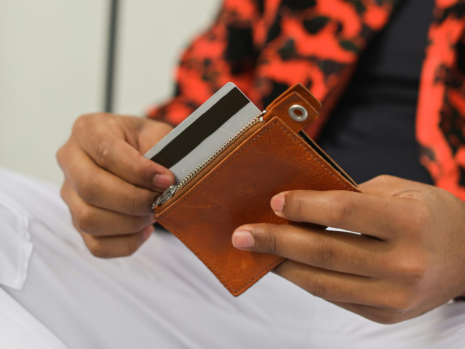 Las tarjetas de crédito pueden ser una ayuda muy importante para comprar, pero se debe usar con responsabilidad (Foto: Pexels)