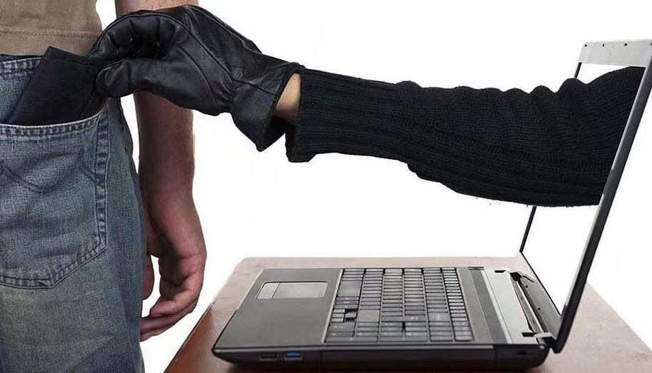 Al momento de darle click a la publicidad esta se redireccionaba a una página web falsa, por medio de la cual se solicitaban datos personales para registrarse y acceder a dicha promoción, así como los datos de tarjetas bancarias.