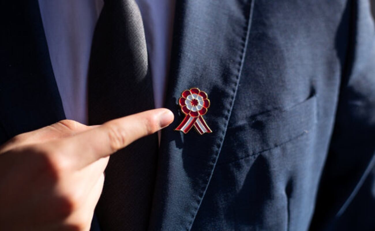 ¿Cuál es la historia de la escarapela y su uso por Fiestas Patrias en el Perú?. (Fuente: Adobe Stock)