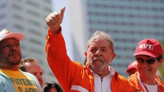 Brasil: Lula marcha a favor de Petrobras y critica a Silva