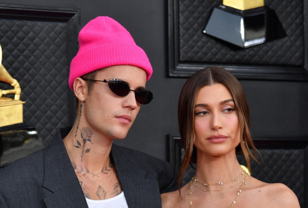 Justin y Hailey Bieber han estado juntos desde 2014 y renovaron sus votos en mayo de 2024. | Crédito: ANGELA WEISS / AFP