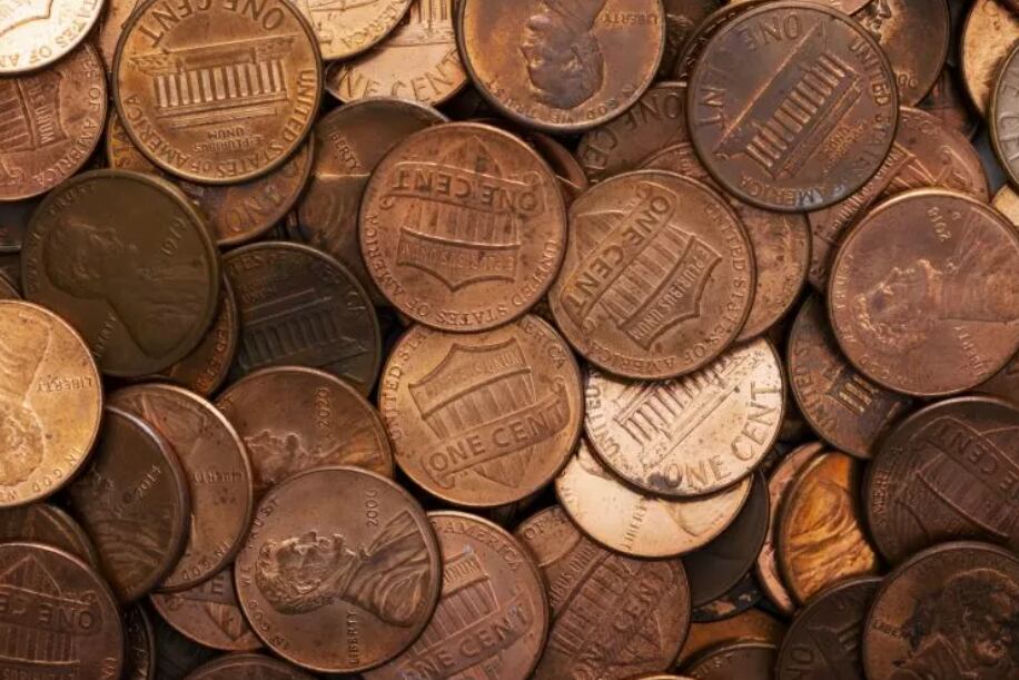 Identificar una moneda con el error de “oreja doble” requiere un ojo experto y mucha paciencia (Foto: Freepik)