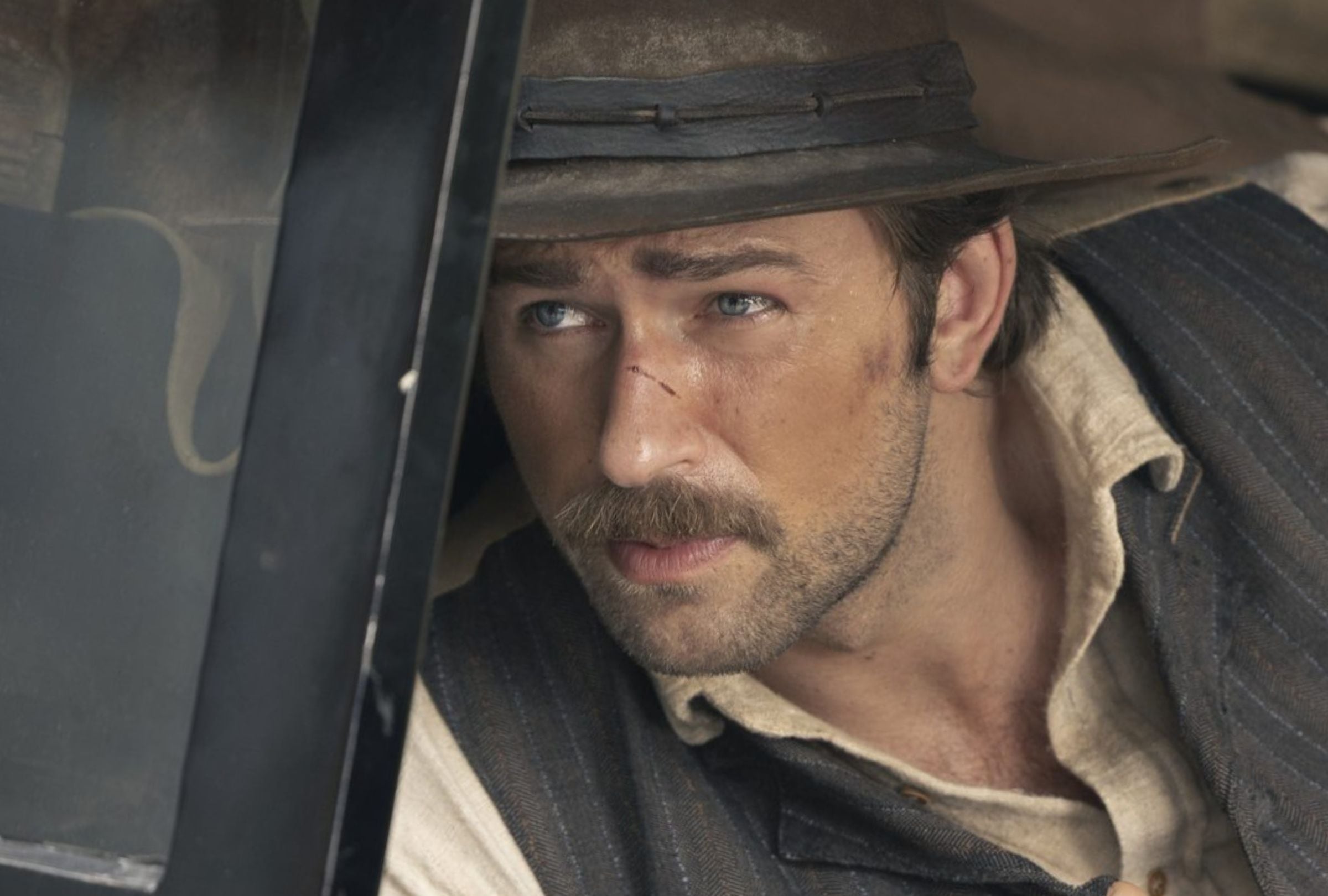 A lo largo de la serie "1923", el actor estadounidense Brandon Sklenar interpreta a Spencer Dutton. En la ficción, él es el hijo de hijo de James y Margaret Dutton (Foto: Paramount)