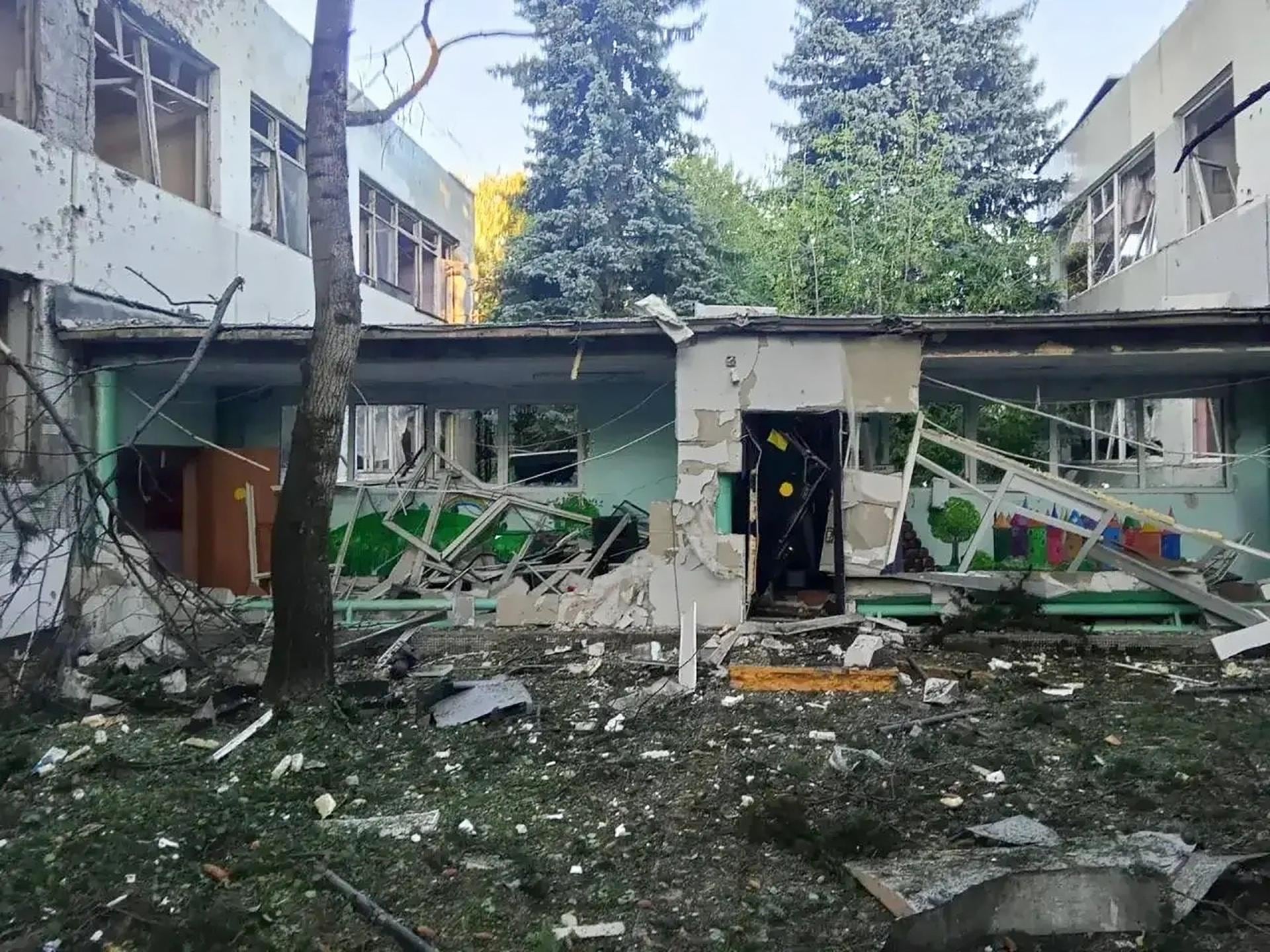 Mueren 8 personas en ataques con drones contra almacenes de comercio electrónico en Rusia