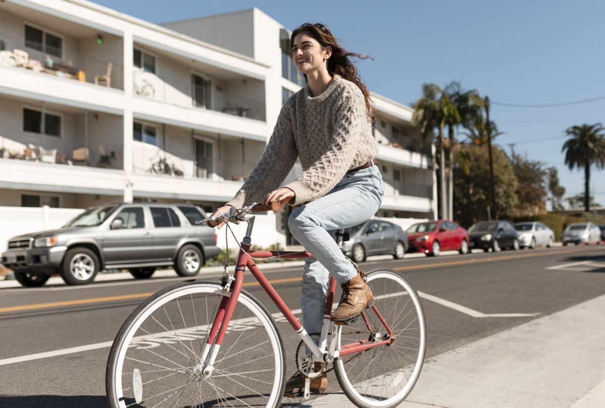 Conducir una bicicleta en Florida también implica respetar normas y leyes (Foto: Freepik)