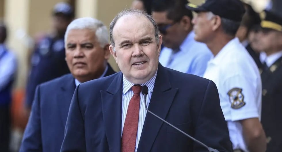 Jurado Electoral Especial valida candidatura presidencial de Rafael López Aliaga