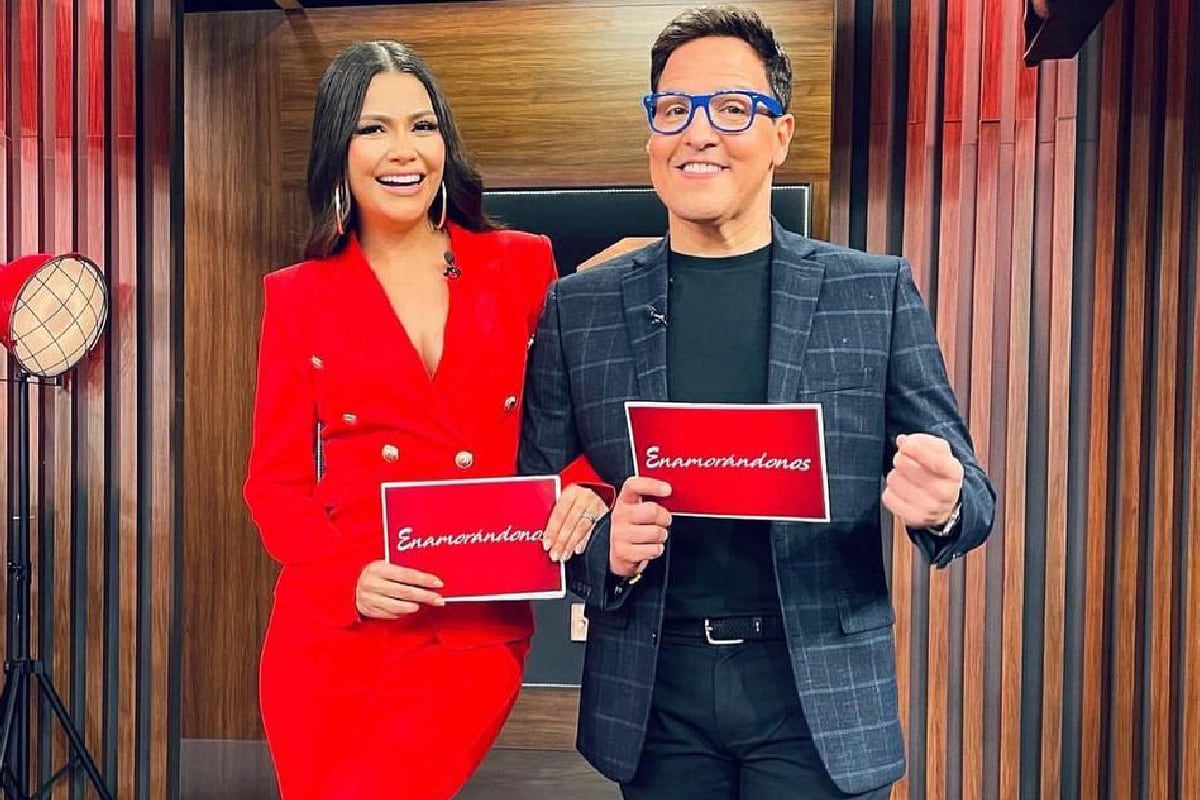 Ana Patricia Gámez le dio la bienvenida a Raúl González a "Enamorándonos USA" a inicios de marzo de este año (Foto: anapatriciatv / Instagram)