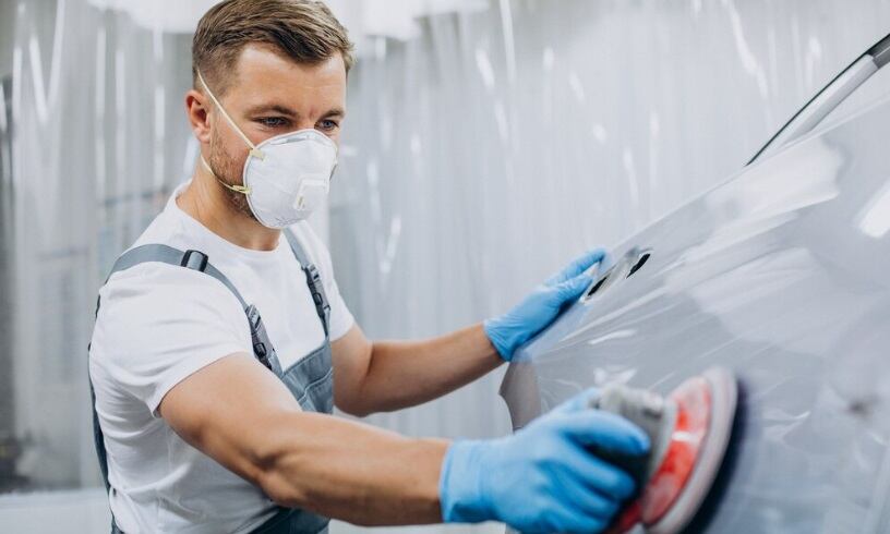 El tiktoker sugirió evitar los lavados suaves al tacto, ya que los aparatos utilizados durante este proceso pueden dañar la carrocería. (Foto referencial: Freepik)