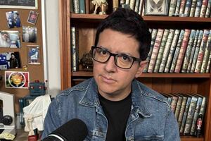 Aldro Bartra, “El Robot de Platón”: “Es raro que un científico pueda ser un buen divulgador”