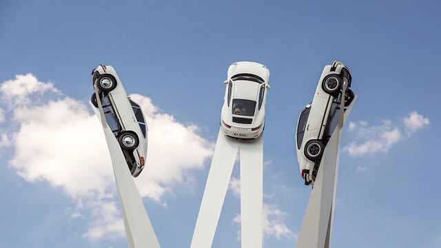 Porsche: La impresionante escultura en homenaje al 911