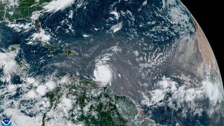 El “extremadamente peligroso” huracán Beryl llega a las Islas de Barlovento