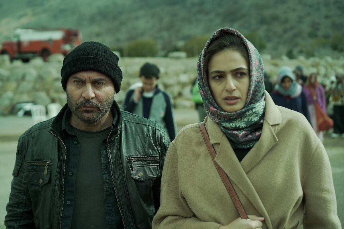 Doron y la Dra. Shirin El Abed en la serie israelí "Fauda" (Foto: Netflix)