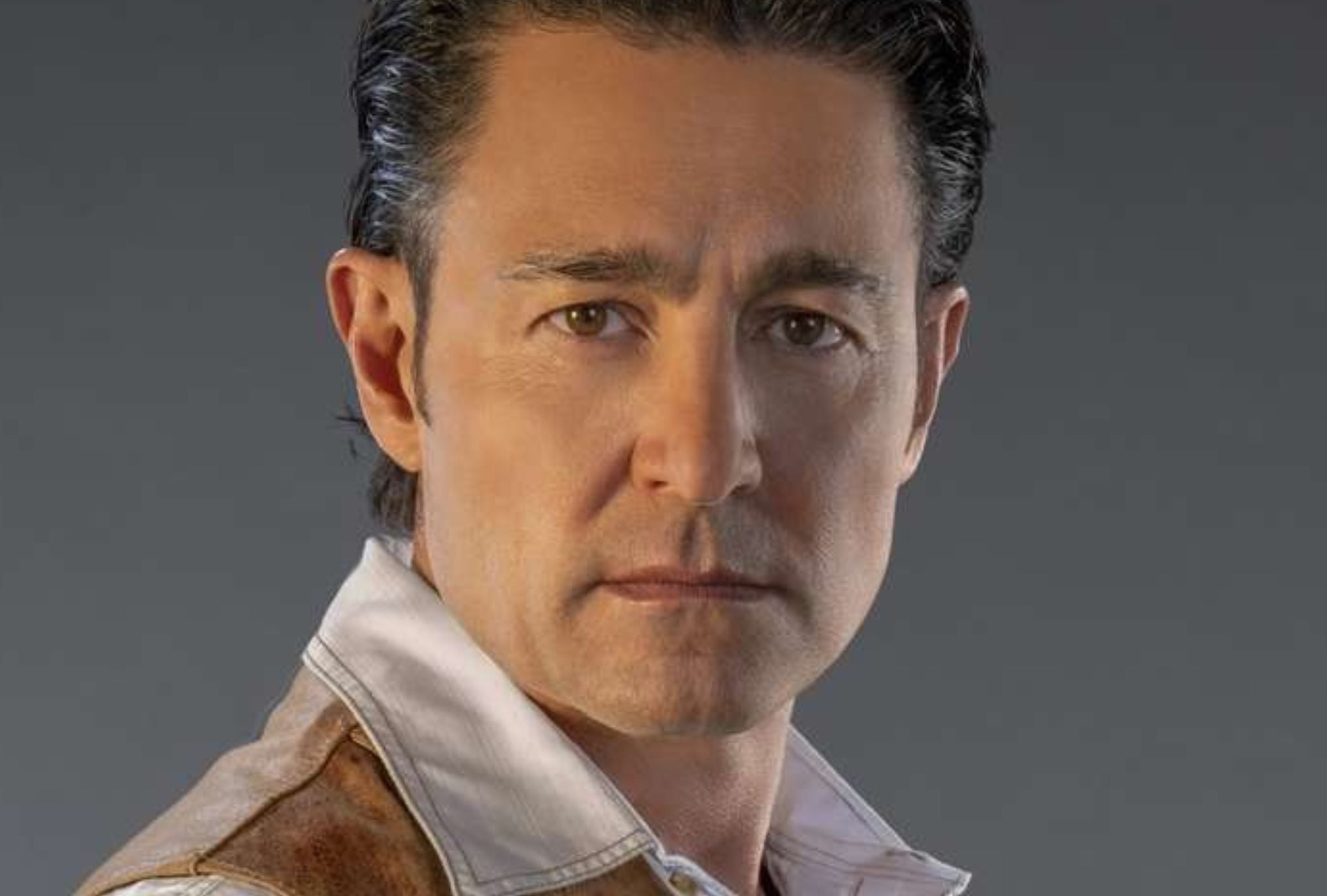 El reconocido actor mexicano Fernando Colunga asume el rol protagonista de Leonel a lo largo de la telenovela "Amanecer" (Foto: TelevisaUnivision)
