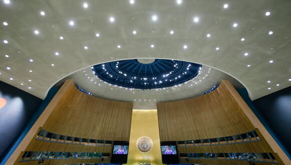 El jefe de Gobierno de España, Pedro Sánchez, se dirige a la 78.ª Asamblea General de las Naciones Unidas en la sede de la ONU en la ciudad de Nueva York el 20 de septiembre de 2023. (Foto de Leonardo Muñoz / AFP).