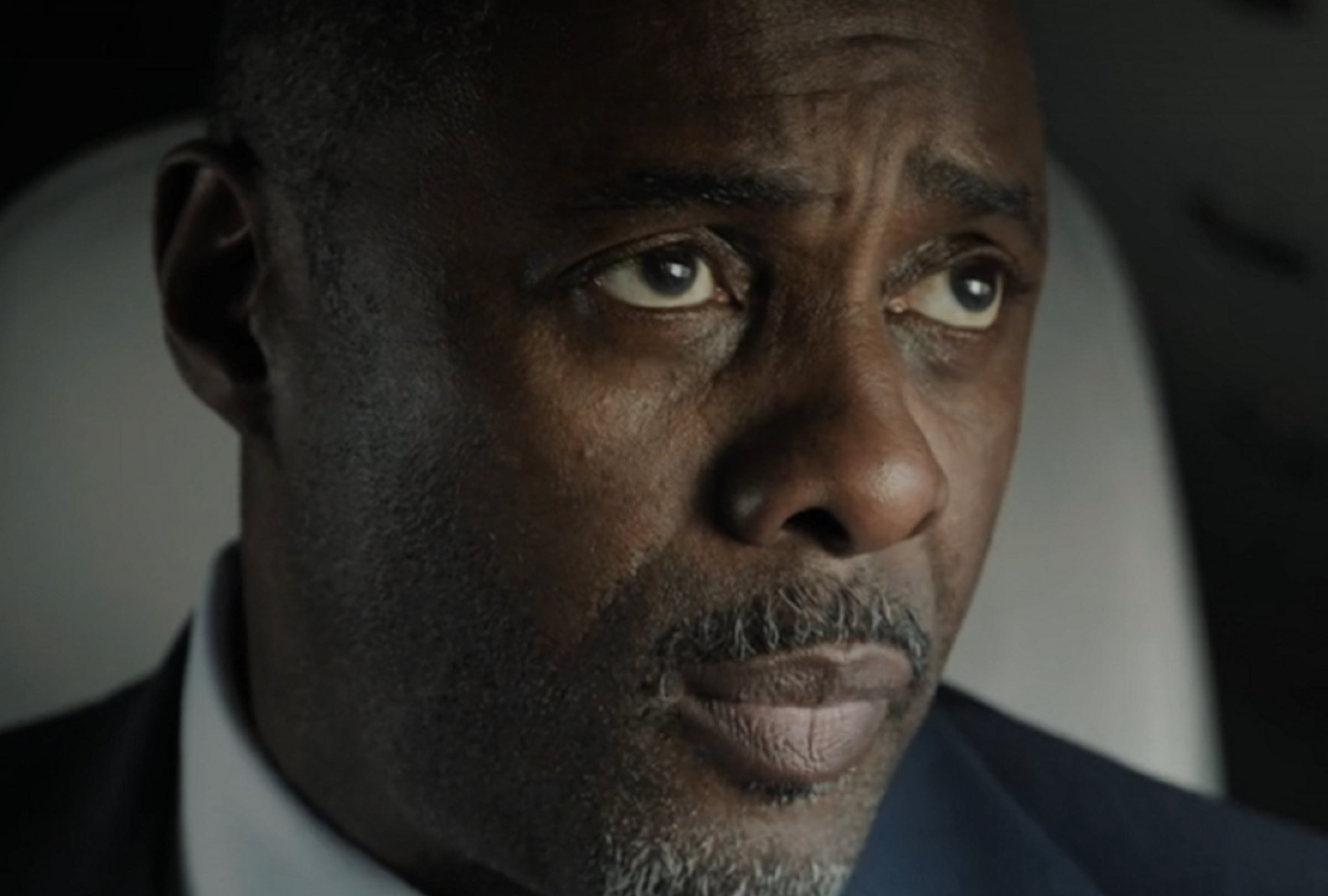El presidente de Estados Unidos (Idris Elba) debe tomar una decisión al final en la película "Una casa de dinamita", pero no sabe quién es el atacante o si lanzarán más misiles (Foto: Netflix)