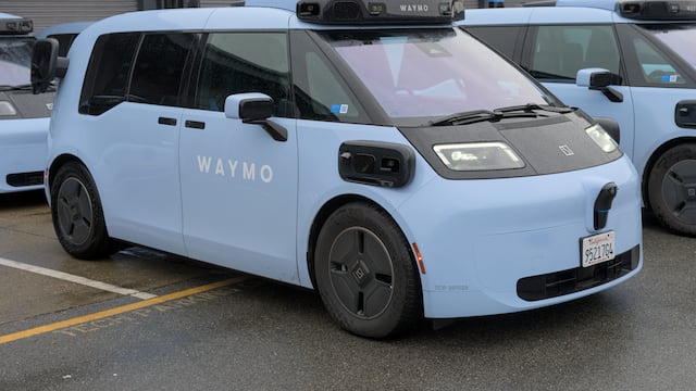 Los taxis autónomos de Waymo recurren a operadores humanos en filipinas para guiarlos a distancia