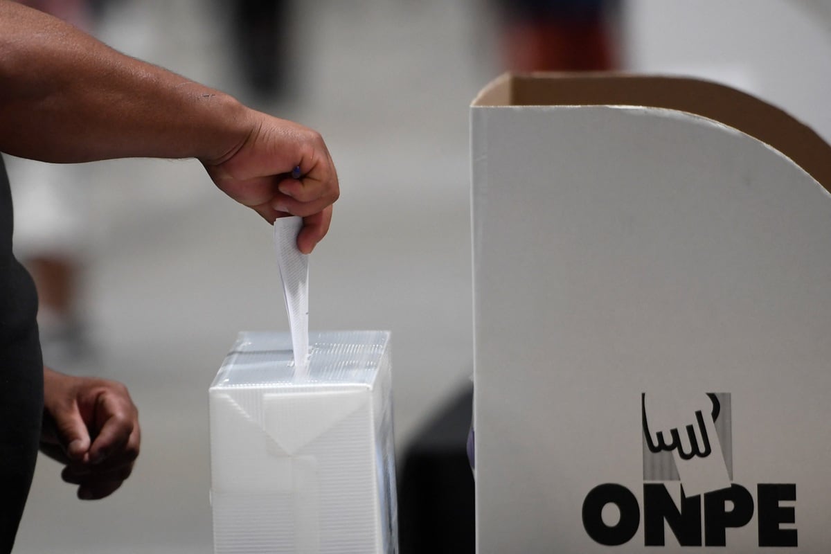 El uso de signos que no sean la cruz o el aspa podría anular el voto. Foto: AFP.