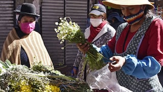 Bolivia registra récord diario de muertes por coronavirus y bajan los contagios