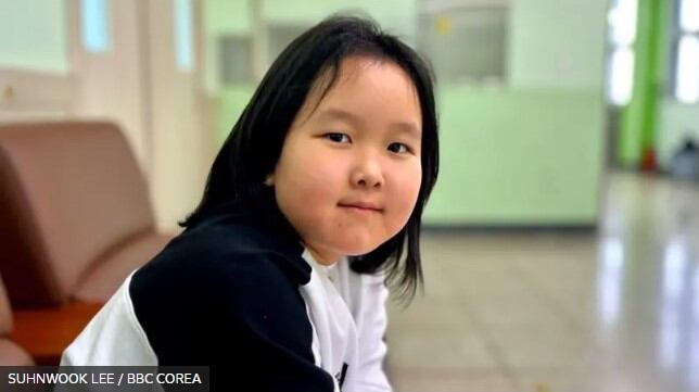 Yana es una koryoin que se mudó a Corea del Sur con su familia desde Uzbekistán en 2017. (SUHNWOOK LEE / BBC COREA).