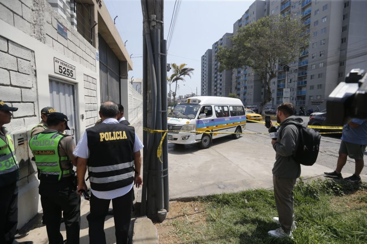 El conductor fue trasladado en estado grave al Hospital Naval del Callao, donde se encuentra recibiendo atención urgente. (Foto: Joseph Ángeles/@photo.gec)