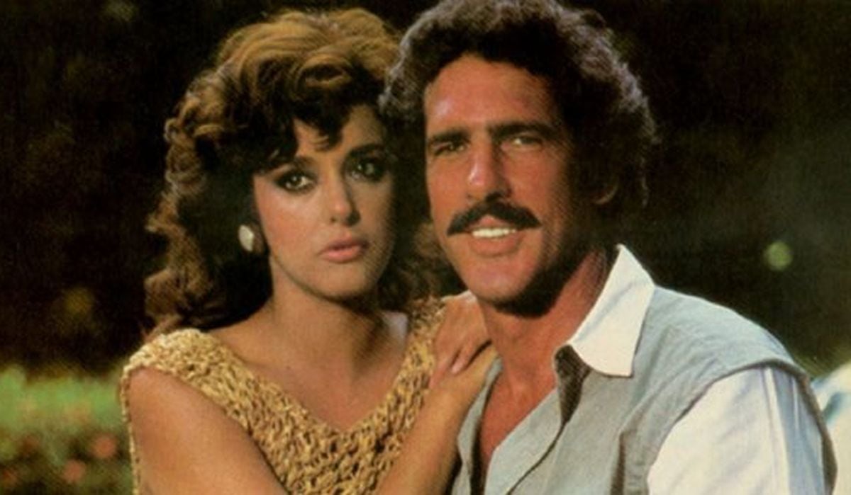 Raquel y Antonio terminan enamorándose, por lo cual deberán luchar contra múltiples intrigas que intentan separarlos. (Foto: Televisa)