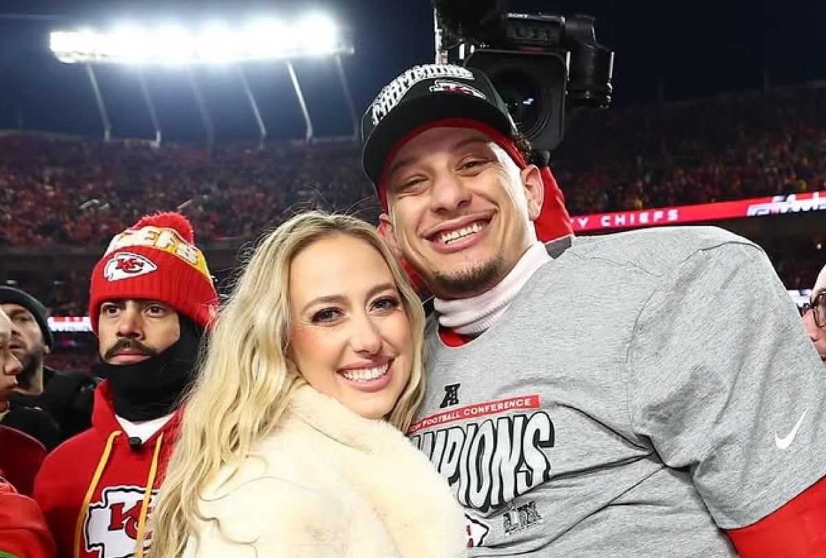 Patrick Mahomes con su esposa Brittany antes de un partido de los Kansas City Chiefs. | Crédito: Instagram brittanylynne