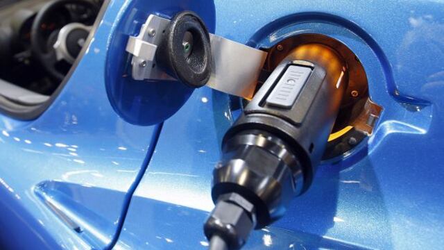 Plan británico de automóviles eléctricos supondrá enormes gastos para evitar escasez energía