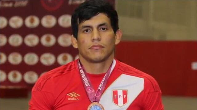 Luchador ganó medalla de bronce enPanamericano y celebró con la camiseta de la selección